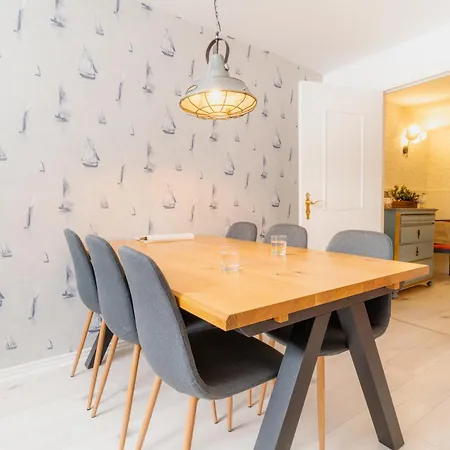 Admiralskoje Direkt Am Hafen 弗伦斯堡