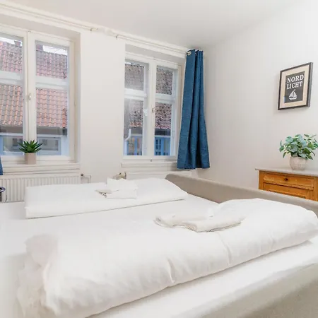 Admiralskoje Direkt Am Hafen *