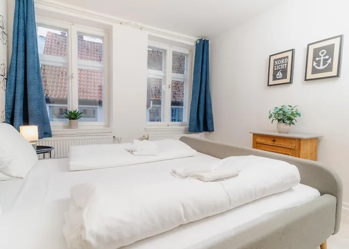 Admiralskoje Direkt Am Hafen *